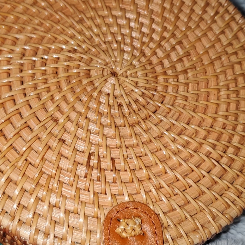 Hand Woven Basket Purse - Picture 6 of 8
